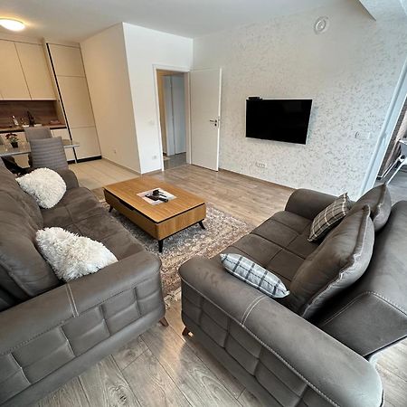 Shooter Apartments Феризово Екстериор снимка
