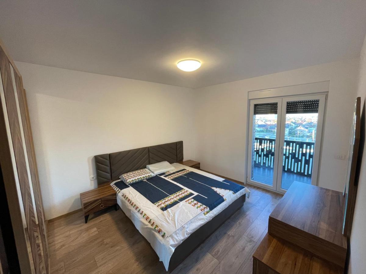 Shooter Apartments Феризово Екстериор снимка