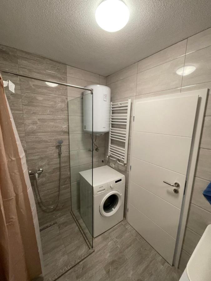 Shooter Apartments Феризово Екстериор снимка