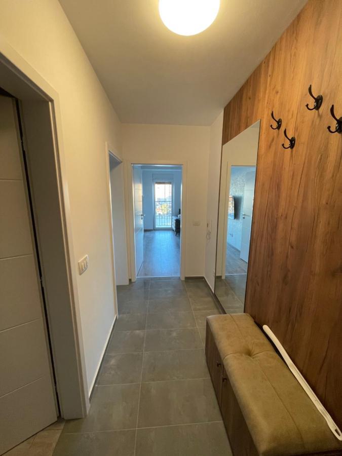 Shooter Apartments Феризово Екстериор снимка