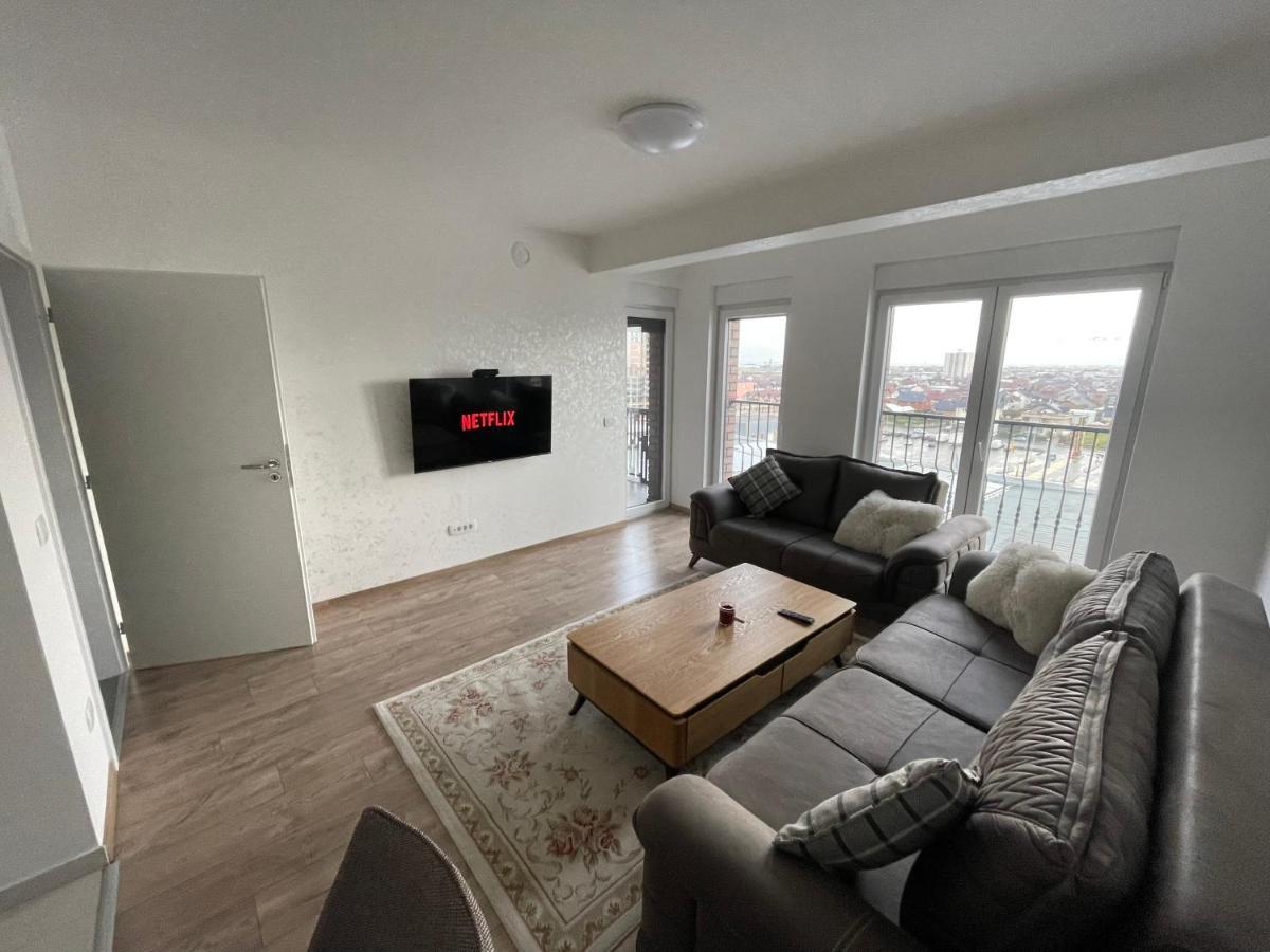 Shooter Apartments Феризово Екстериор снимка