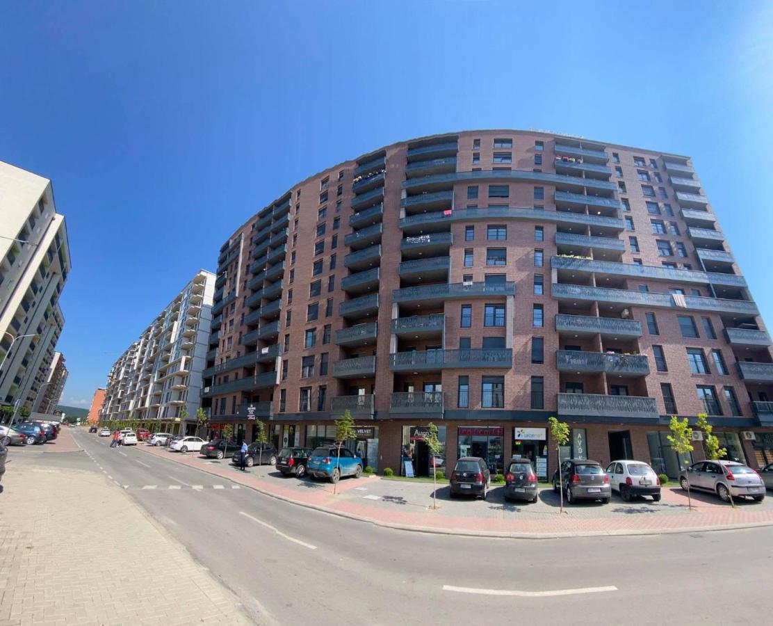 Shooter Apartments Феризово Екстериор снимка