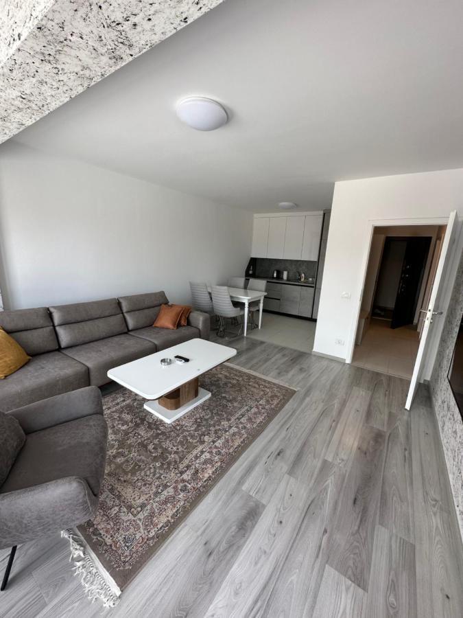 Shooter Apartments Феризово Екстериор снимка
