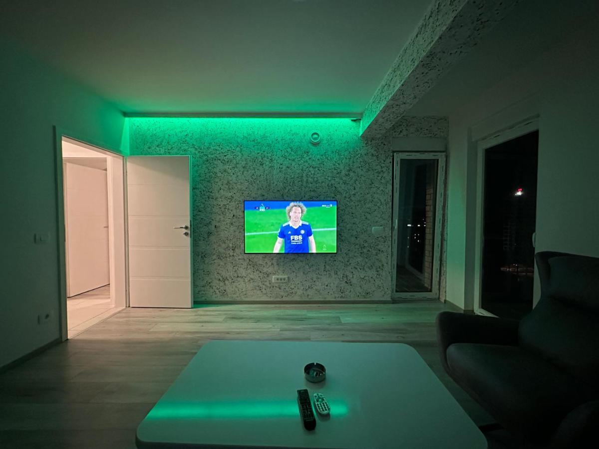 Shooter Apartments Феризово Екстериор снимка